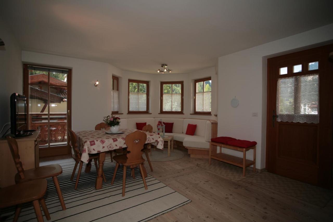 Villetta Ai Pini Deluxe Canazei Eksteriør billede